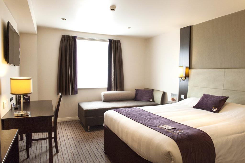 Premier Inn 弗利特 外观 照片