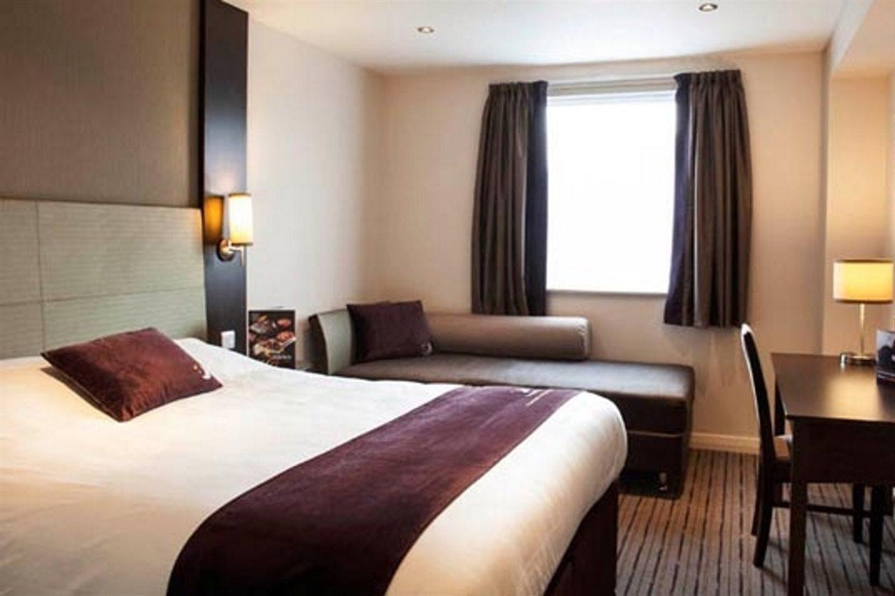 Premier Inn 弗利特 外观 照片